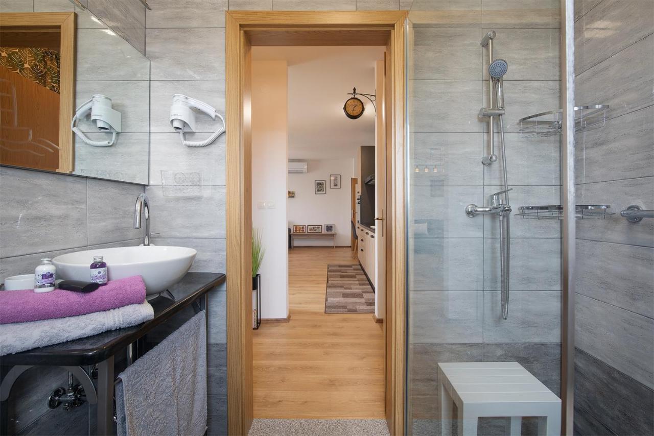 Apartment Little Gallery **** Rovinj Dış mekan fotoğraf